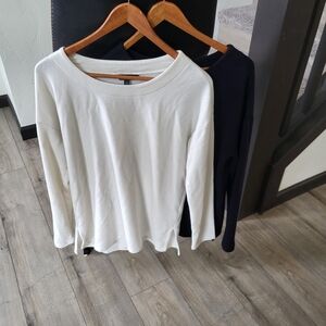 White and Black Panana Republic Long Sleeved Sweaters, Size M